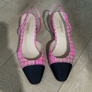 Chanel Pink tweed slingbacks size 39. Pre owned excellent condition